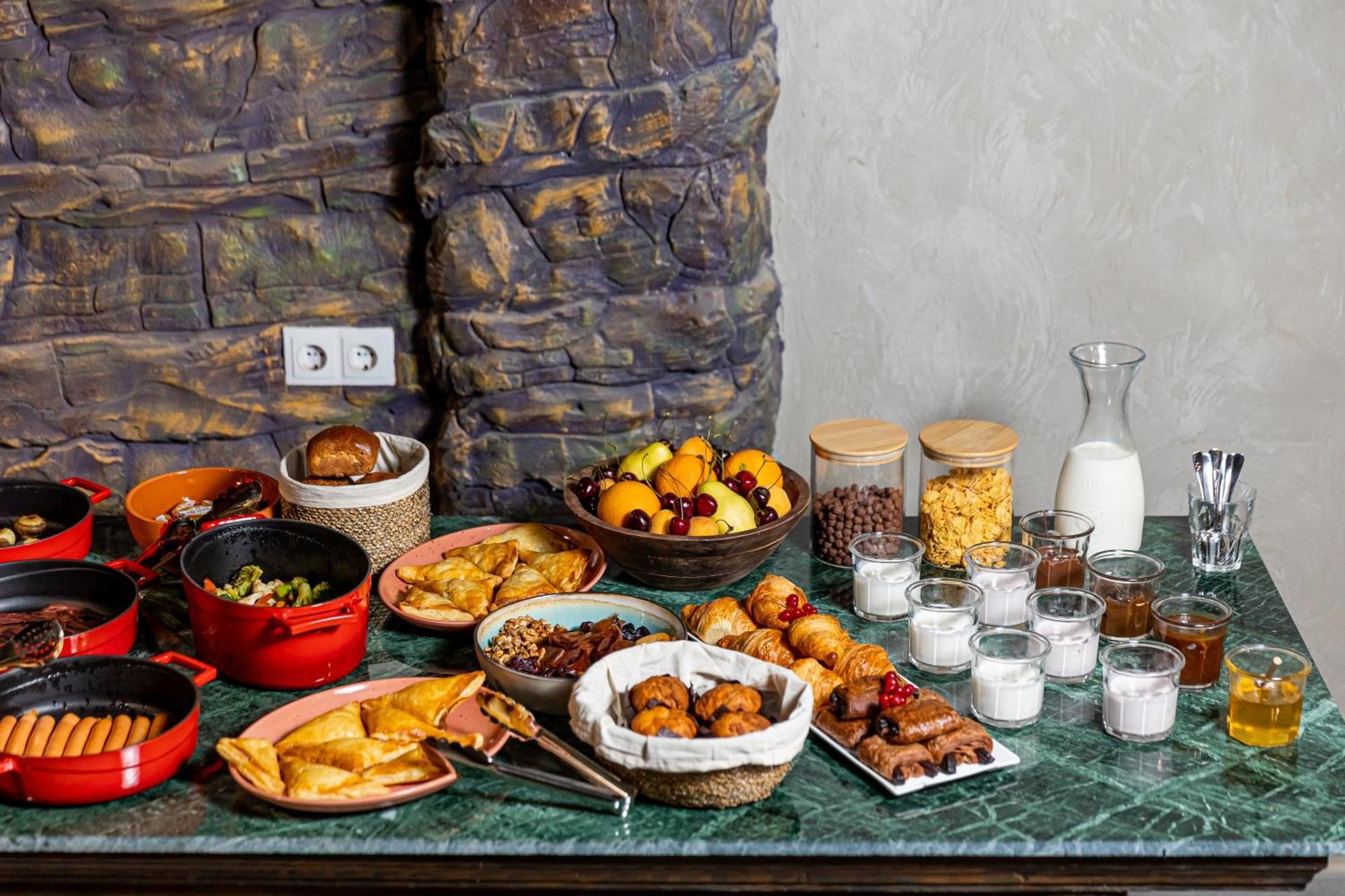 Ivy Hotel Tbilisi Ngoại thất bức ảnh